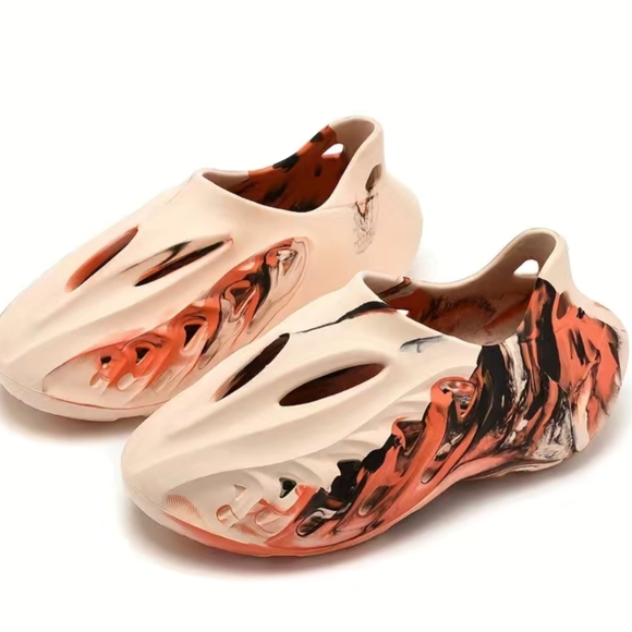 Foam Runners / Sandals - Picture 2 of 7